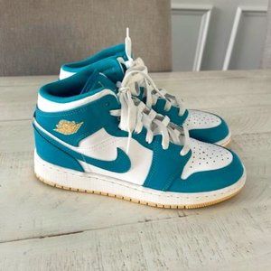 Jordan Kids Teal and White Sneakers